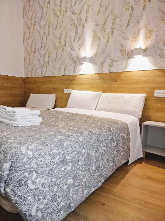 Hostal Comercial Madrid Ngoại thất bức ảnh