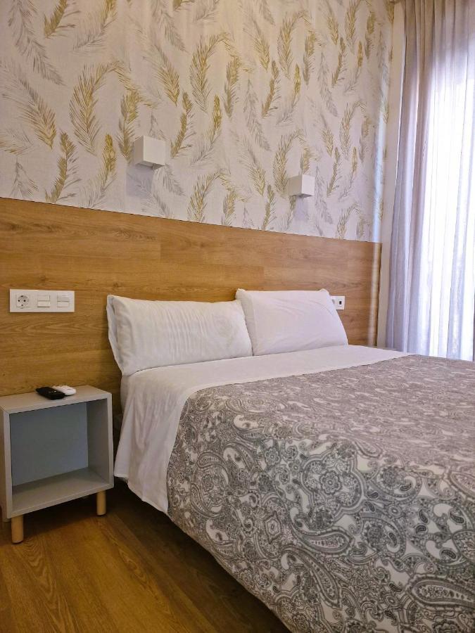 Hostal Comercial Madrid Ngoại thất bức ảnh