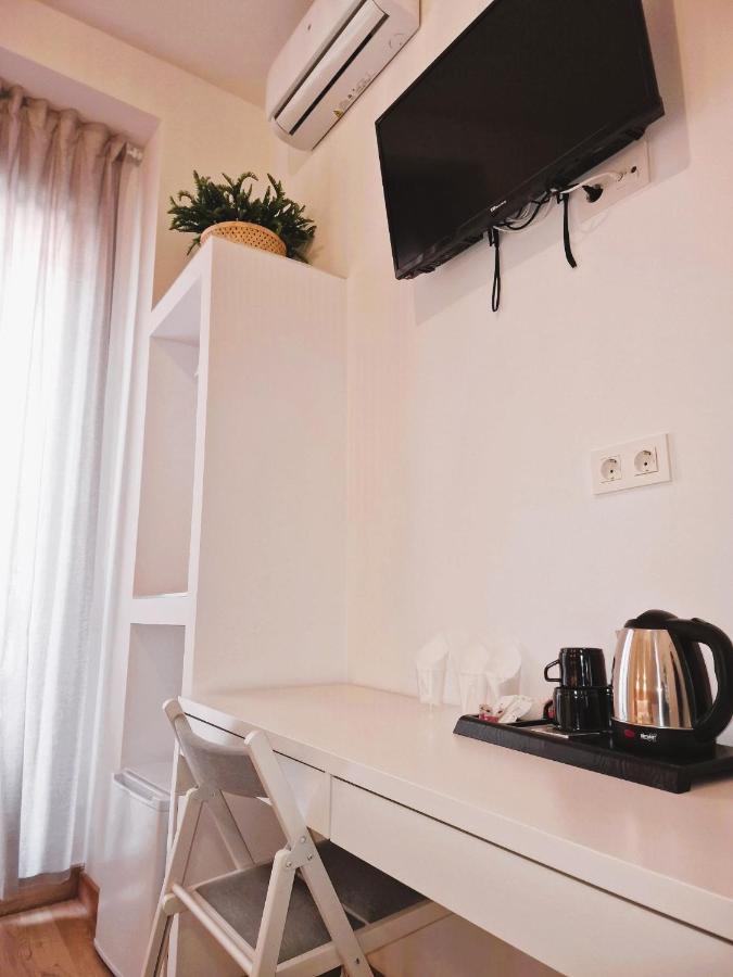 Hostal Comercial Madrid Ngoại thất bức ảnh