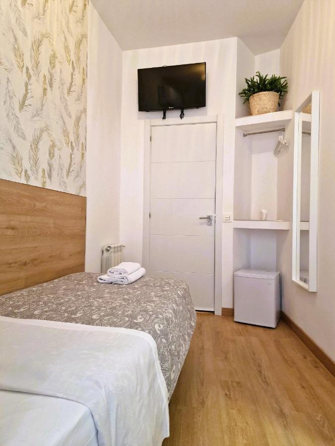 Hostal Comercial Madrid Ngoại thất bức ảnh